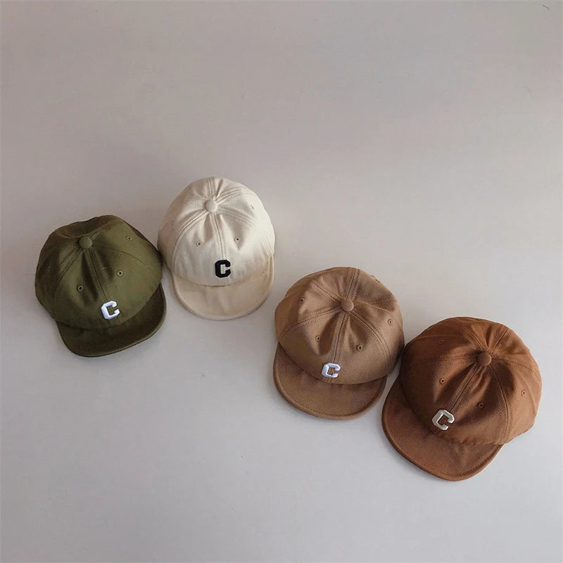 Casquette de baseball avec lettre C