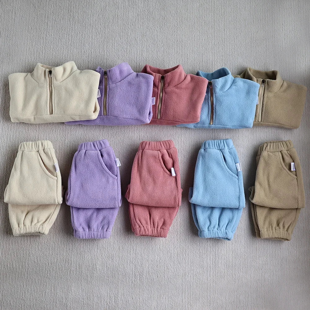 Ensemble sweat et pantalon polaire