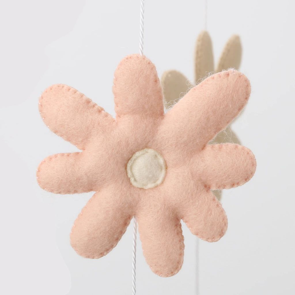 Mobile pour bébé en fleurs