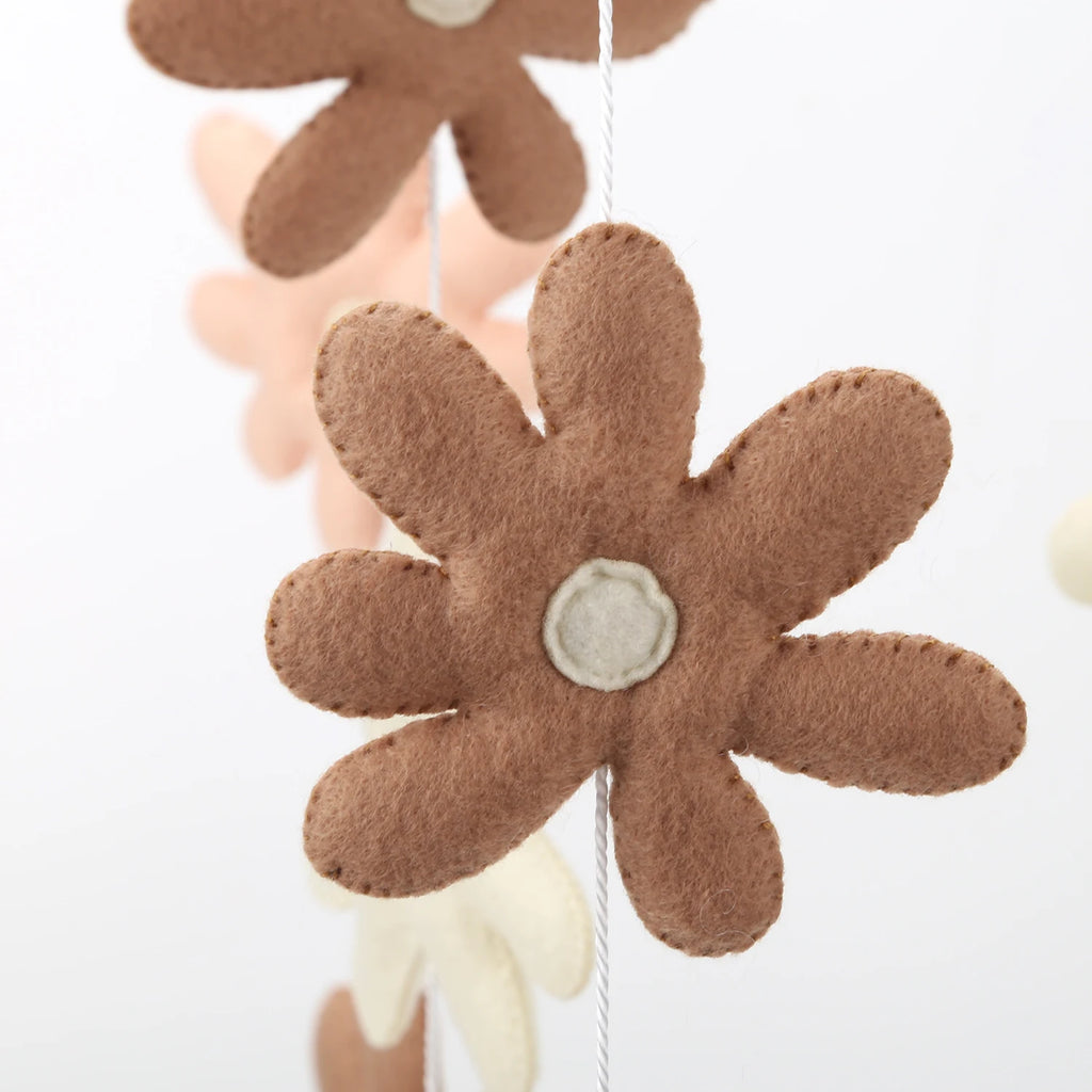 Mobile pour bébé en fleurs
