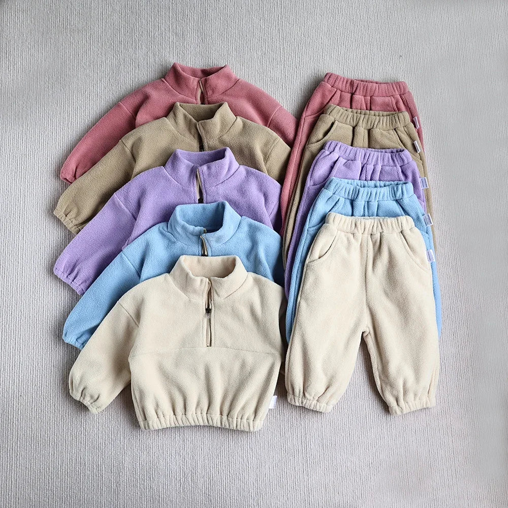 Ensemble sweat et pantalon polaire