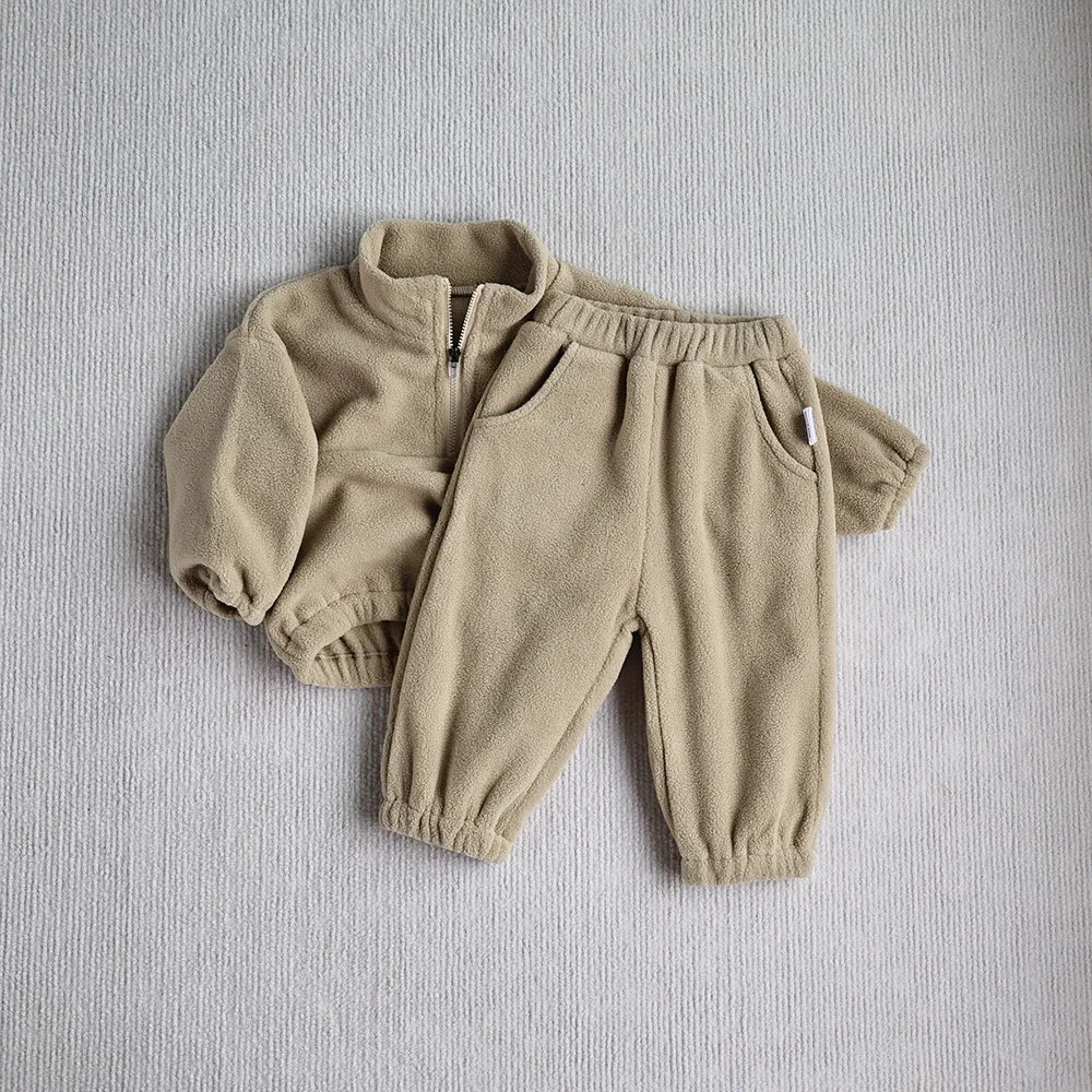 Ensemble sweat et pantalon polaire
