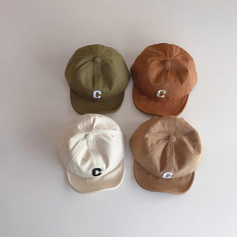 Casquette de baseball avec lettre C